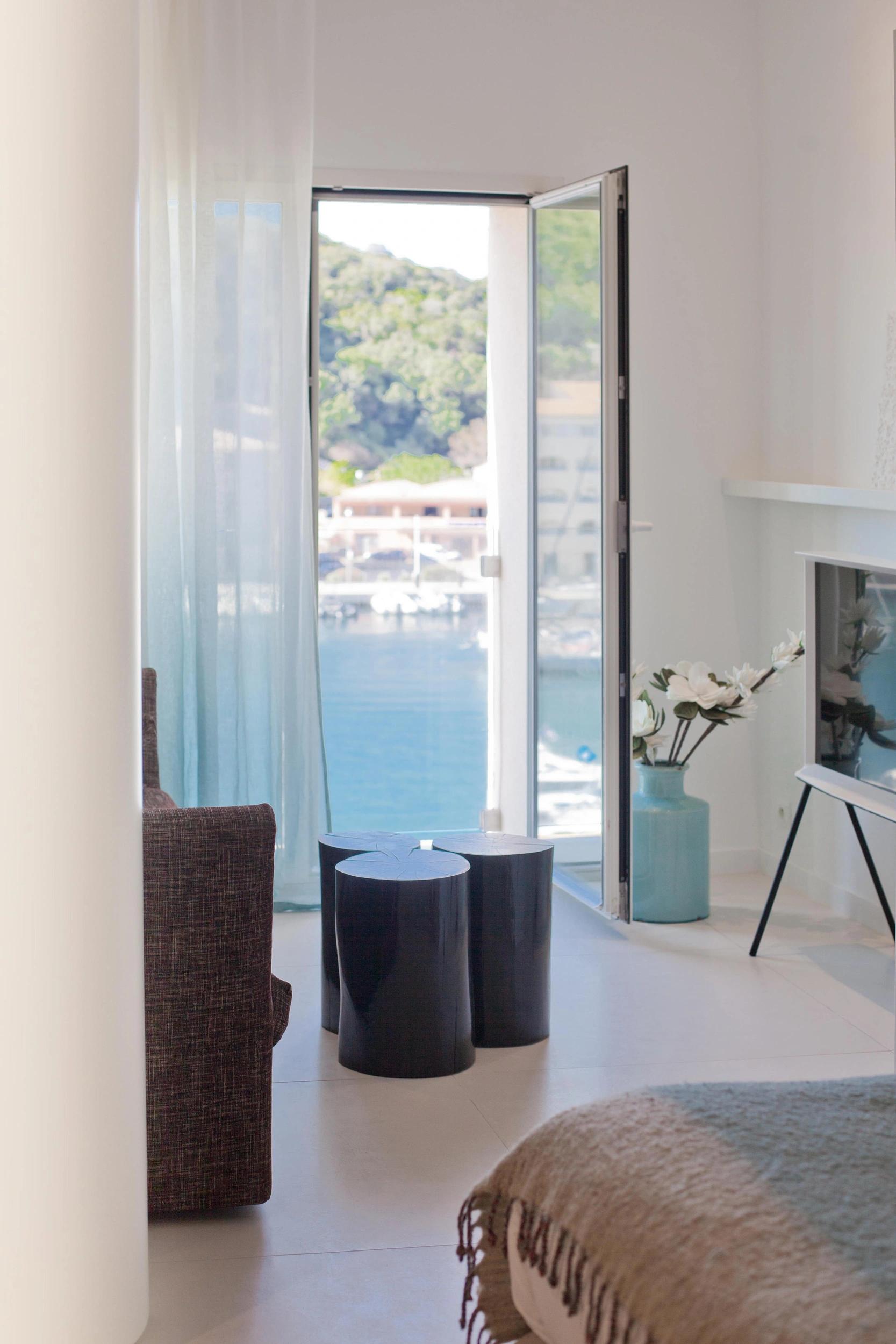 Appartements de luxe avec vue sur mer et balcon moderne